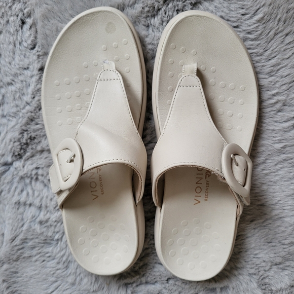 Vionic Activate Recovery Cream Sandals - Picture 1 of 8